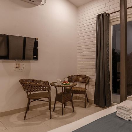Downtown Arambol - The River Side Hostel Extérieur photo